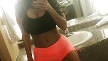 Kız yuzu zinciri üzerinde brazzers sex izle oturan
