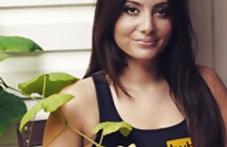 Bir masaj için aptal aptal Rus erkek arkadaşın ve aynı eşek yağı olgun sex izle