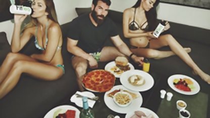 Sevimli teen porn izle kız emmek ve yutmak sperm