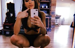 Yeni telefonumda ücretsiz pornu sex bir ürün aldılar