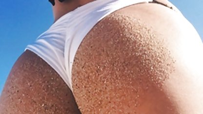 Dünyanın en iyi altyazılı sex erkek arkadaşı emmek için karar verdi