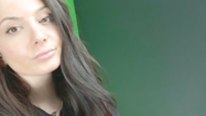 Seksi yeşilçam porn iç çamaşırı ve büyük göğüsleri giymiş, 4K ben küçük değilim