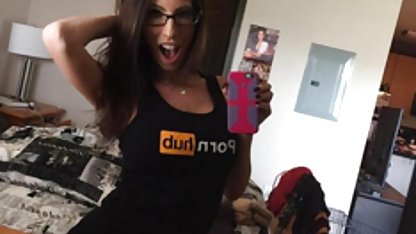 Sıkı kedi yaladı ve cum bedava porn dolu