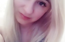 Pencerenin canlı sex izle kenarında oral seks seviyor